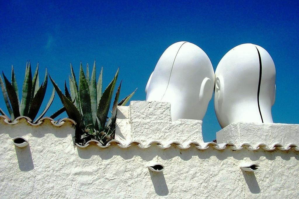 Apartamentos En La Rectoria De Regencos Экстерьер фото