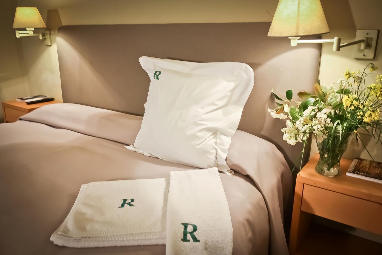 Apartamentos En La Rectoria De Regencos Экстерьер фото